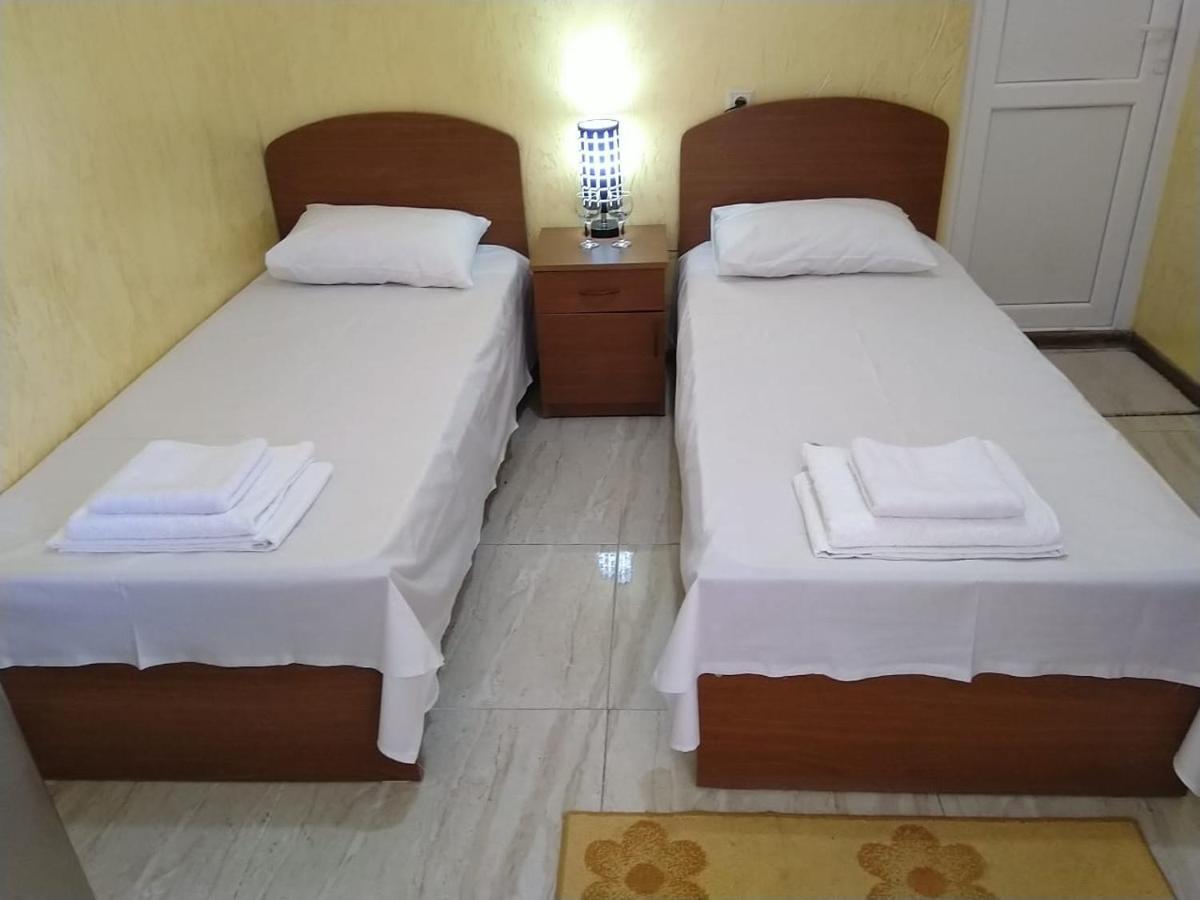 Geno Guest House Kvariati Phòng bức ảnh